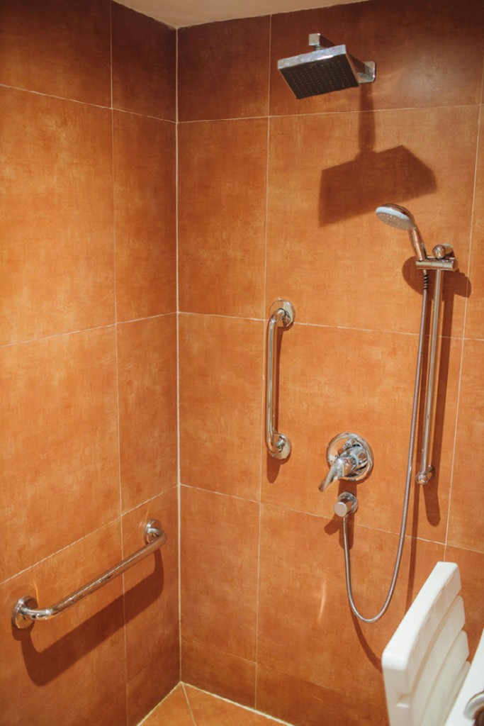 grab bars2 683x1024 1